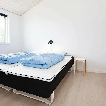 10 Person In Rodby-by Traum Rødby